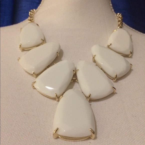 Kendra Scott White Harlow Statement Necklace - Picture 2 of 5